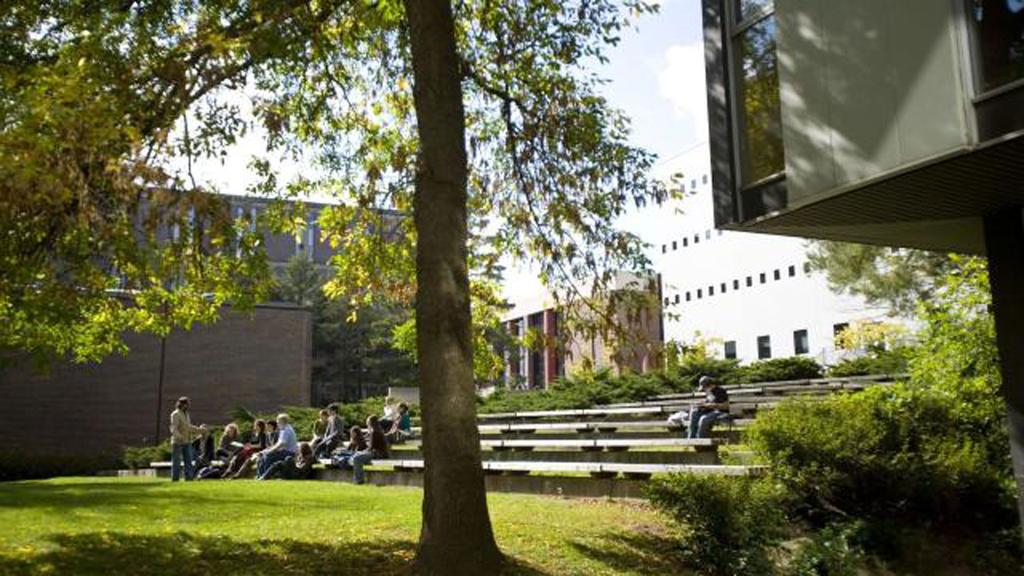 The amphitheatre landscape is thus a noteworthy example of the earlier approach to the campus design that has been much altered in other parts of the campus (Bouse).