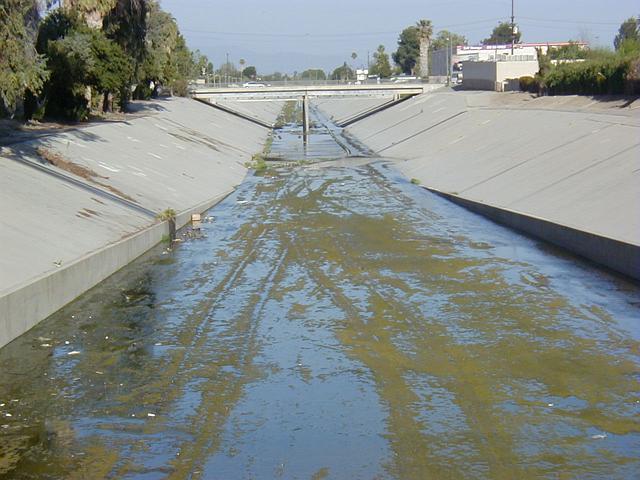 traditional urban drainage sustainable urban drainage capacity capacity water quality amenity the good old days!