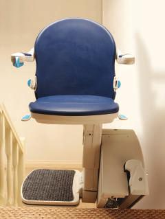By pressing either handle down, you can swivel the seat around to face the landing, where it will lock in place, allowing you to dismount safely.