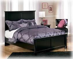 Large wood knobs are painted black Queen beds also available (see adult section) B138 Maribel Casual cottage design in