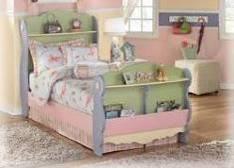 (08/16/17/18/19/68B/68T) The loft bed can be configured in a variety of ways.