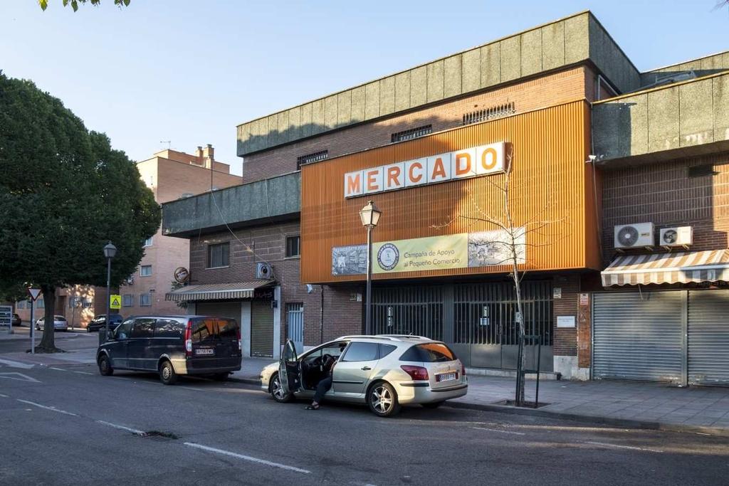 Orcasur Market. Madrid Plaza del Pueblo-Avenida de Orcasur The proposed site is a local market located on a plot of 1,880 m2 in the Orcasur neighbourhood, in the Usera district.