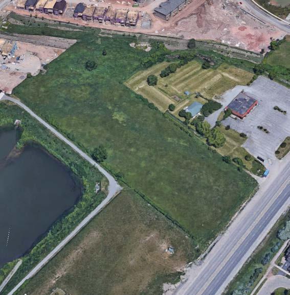 The area is comprised of a variety and mix of townhouses and detached single family dwellings fronting onto Gladeside Pond and Trailside Drive OVERALL CONTEXT MAP VIEW 2 To the immediate east of the