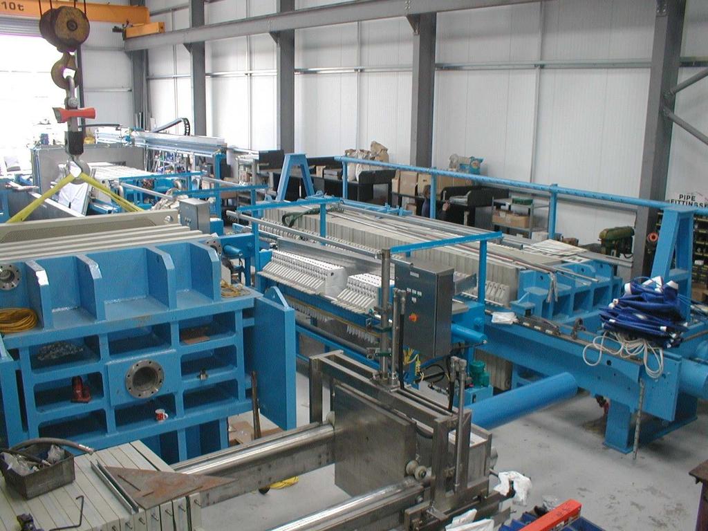 Contents Applications 4 Range 4 Automatic Cloth Washer 5 Plate Separator 5 Filter Press Systems 6 Fully Automatic Filter Press 7 Latham International Range of New Presses 8 Fully Refurbished Filter