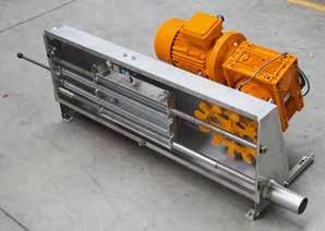 distance: see diagram SERIES DRY FEED LINE Cross filler Weight without / with worm gear motor: 69 / 98 kg Motor: 1.5 kw, 380 / 400 V Gear box: worm gear type 80, 74 % efficiency Operating ratio: 0.