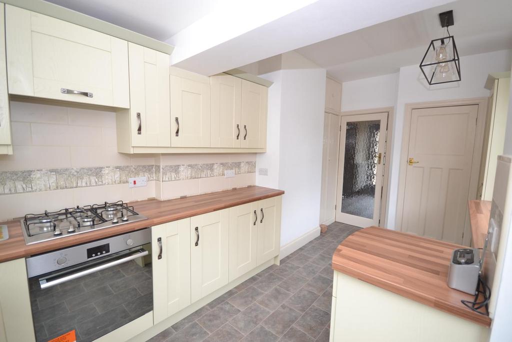 Having recently undergone an extensive programme of renovation and refurbishment works, this beautifully appointed detached family home warrants an early inspection.