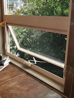 HORIZONTAL SLIDER SINGLE HUNG DOUBLE HUNG CASEMENT AWNING PICTURE AND RADIUS BAY AND BOW Horizontal Slider (also known as halfvent) windows open with the sash sliding left or