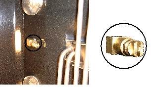 7 2) Unscrew the elements from inside the oven. Element screw Sieve Figure 6.3.5 4) Clean the sieve, removing all dirt and grime.