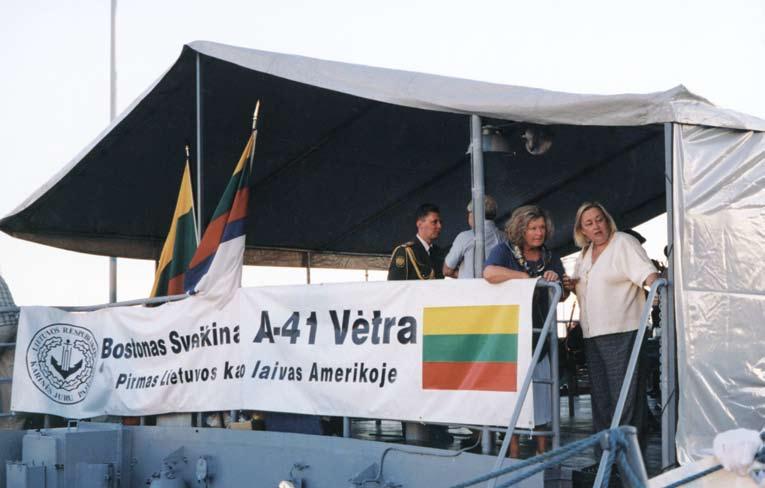 Aprūpinimo laivas Vėtra (A41) buvo pirmasis karo laivas, perplaukęs Atlanto vandenyną.