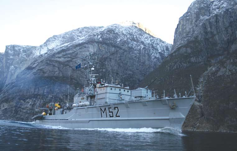 Priešmininis laivas M52,,Sūduvis Norvegijos fiorduose. Šis laivas 2007 m.