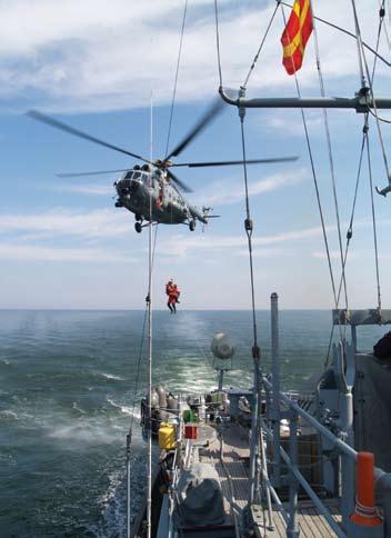 KJP Povandeninių veiksmų komandos kariai tobulina