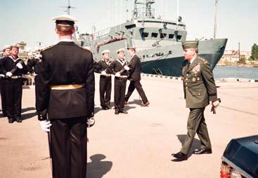 1995-07-14, siekiant užtikrinti varpų panaudojimą laivuose laikui žymėti, palaikant karinių laivų jūrines tradicijas, KJP laivuose ir kateriuose įrengiami varpai.