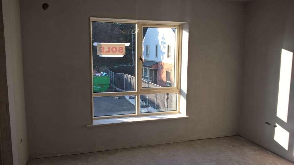 Window with climbable cill