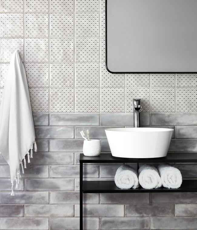 SPLENDOURS The Splendours collection is a broad and diverse one. Glossy subway tiles, coordinating trims pieces and fabric-look, patterned tiles are all included in this ceramic series.