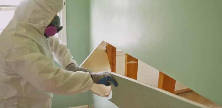 CAN YOU DIY MOLD REMOVAL? Yes and no, and here s why. If the affected area is less than 10 square feet (3ft x 3ft), it is possible to clean it yourself.