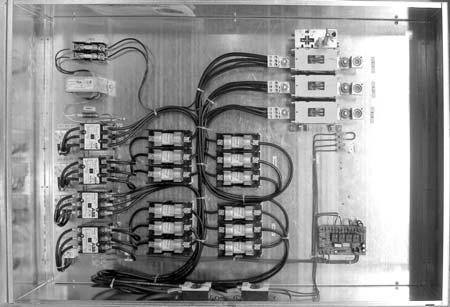 ELECTRICAL CONSTRUCTION n e p t r o n i c Electric Control ON/OFF Control The control panel of an ON/OFF electric heater includes the following components: - Transformer and control fuse - Automatic