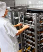 Trolley for racks 1/1 GN 2/1 GN 400x600 With a trolley for racks, you achieve a better flow in the kitchen and avoid heavy lifting.