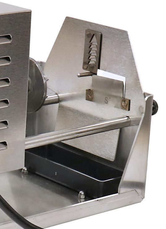 By default the unit is shipped with the C Slicing Blade, Coarse Shedding Blade, and the Slicer Pin installed on the plate mount in the unit. To change the blades, see the Blade Assembly section. 3.