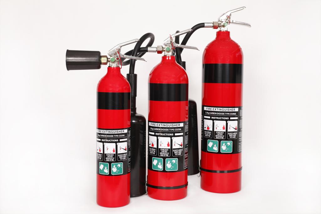 - 2 - WORLD CARBON DIOXIDE () EXTINGUISHER Certified & Approved to AS/NZS 1841.6 WORLD fire extinguisher is suitable for Lightweight Aluminium Cylinder. AS2030.1. High pressure hose assembly with the Bell Horn design.