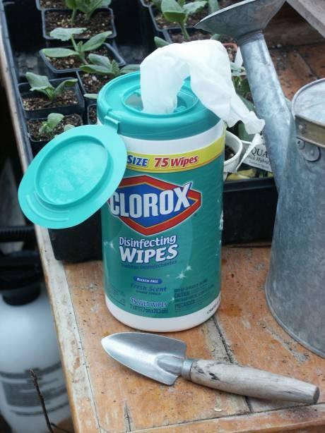 A few handy wipes around will help you keep your tools