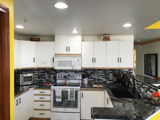 1. Kitchen Room Kitchen Walls and ceilings appear in good condition overall. Flooring is linoleum. Accessible outlets operate. Light fixture operates.