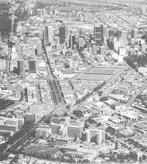 204 Urban Systems With the discovery of gold in the 1860 s, the population and development accelerated, and by the 1880 s Melbourne was booming a period know as Marvellous Melbourne.