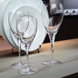 CHRISTOFLE WINE GLASSES ALBI COLLECTION (STILL CURRENT) THE SIMPLICITY OF AN UNADORNED TULIP SHAPED GLASS, THE # 3 SIZE, USUALLY RECOMMENDED FOR WHITE WINE WHEN RED AND WHITE ARE SERVED, IS IDEAL FOR