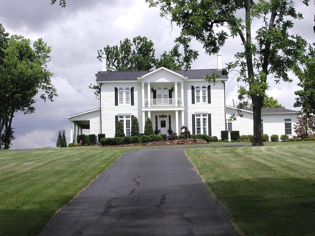 1079 JACKSTOWN ROAD 34 +/- Acres Bourbon County, Kentucky The preservation of a historic