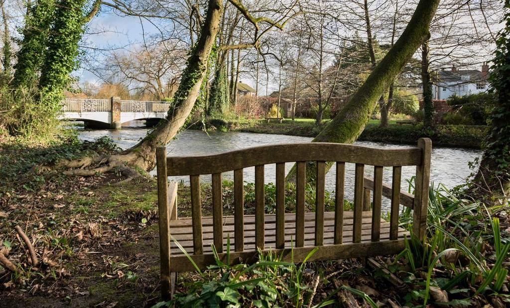 The house has about 21 yards frontage to the River Itchen with riparian fishing rights.