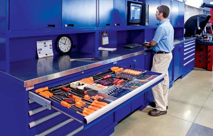 SELECTING YOUR SERVICE BAYS How to choose Service Bays 1. Select your bench height (pages 10-11) 2. Determine available length for single and/or double bays (bench length) (pages 12-15) 3.