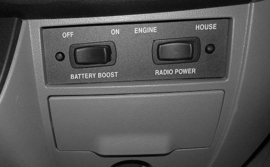 Radio Power Switch The Radio Power switch on the dash lets you connect the dash radio to the coach batteries when the ignition switch turned off for listening while parked.