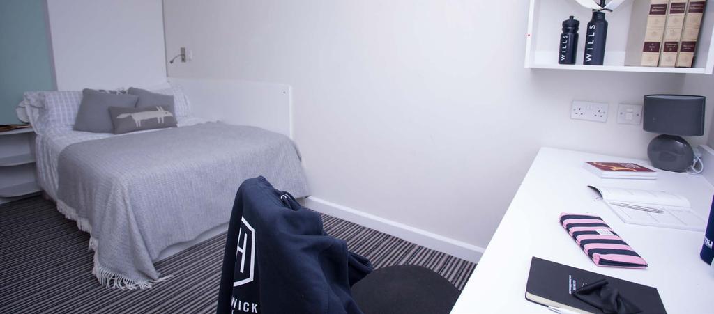 bin The Premium En-suite is a great private room for you to relax in whilst also giving you a great communal areas.