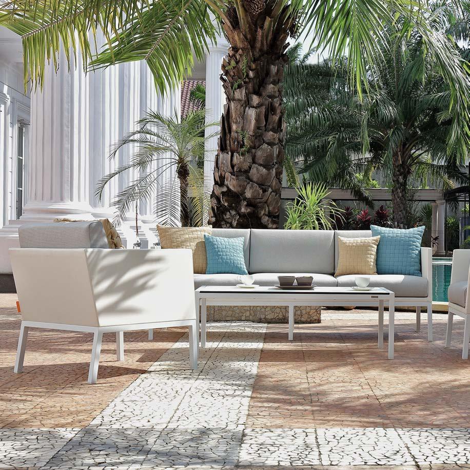 JAYDU was concepted to support the fast-emerging trend in urban oasis living. Minimalistic, upholstered seats in angled shapes make it truly unique to MAMAGREEN.