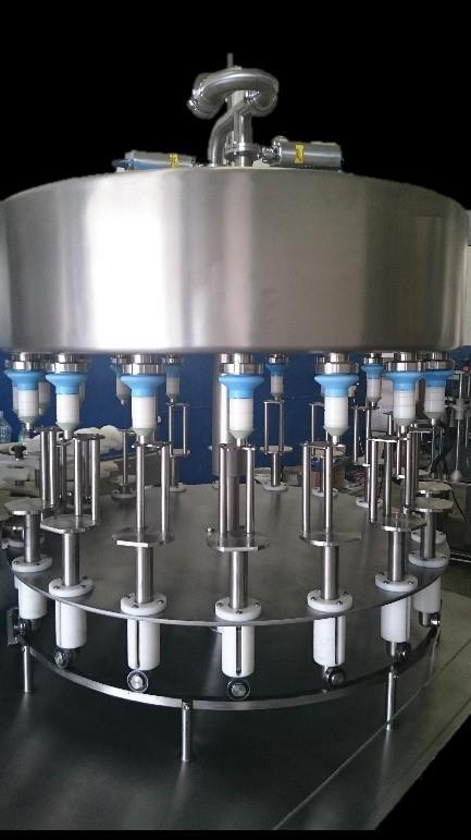 Liquid Filling Rotary Filler Machine A mono-block is a filling, capping and rinsing (optional) solution in a single machine with 1 common drive.