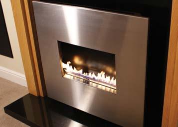 RANGE, SIZE AND WEIGHT Model Standard u.m. Width (W) *Height (H) Depth (P) Gross Weight * Height includes hearth 1370 1167 132 100 kg TECHNICAL DATA Model 2.7kw 3.