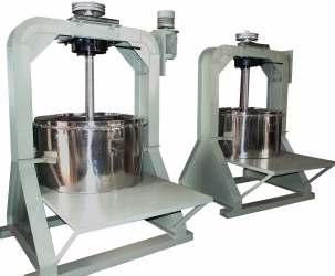 Top Driven Bottom Discharge Centrifuges Working Platform: The centrifuge is supplied with working platform attached with the base frame for easy operation for the Model : NSI-36 TD & NSI-48 TD.