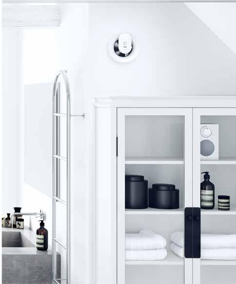 The combination of the gently-formed curves and clean lines means Saz is a towel warmer that will enhance the elegance of your bathroom.