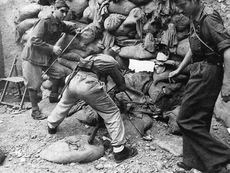 Respublikonų kariai mėgina desperatiškai gintis 1936 m. rugsėjo 29 d.
