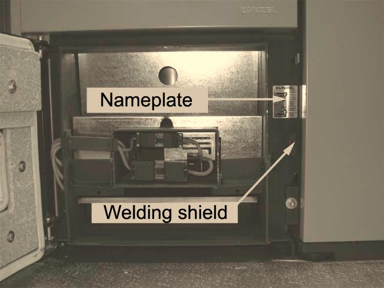 1.3.3 The nameplate Figure 5: The nameplate In the case of questions or complaints concerning your boiler, please always specify the six-digit serial number and the year of manufacture.