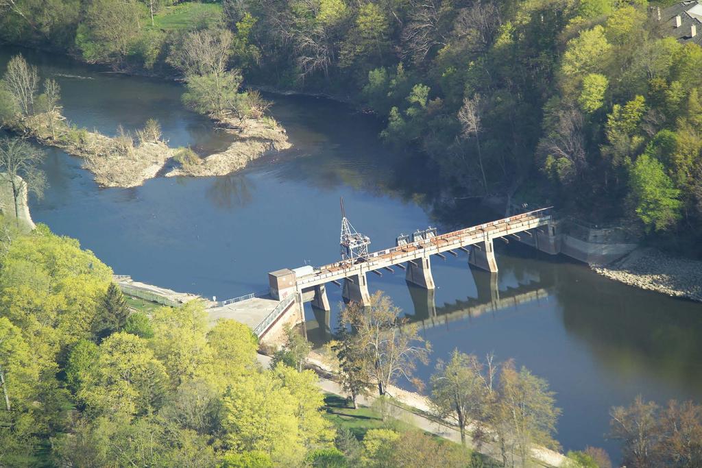 Alternatives Being Considered for the Springbank Dam Alternative 1: Do Nothing The dam will be maintained in its current condition, with no upgrades or repairs.