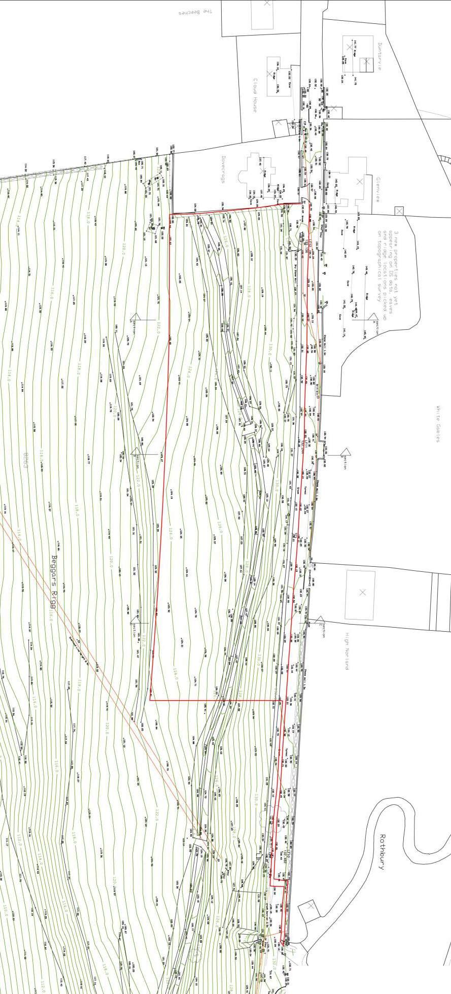 Constraints: 1 Fall on the land from north to south 2 The relatively narrow Hillside Road West with no footpath connection to the town centre 3 Potential loss privacy for houses on the north side of
