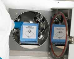 Cartridge filters fit into the normal waste disposal containers.. Low-contamination filter change in accordance with DIN 12980.