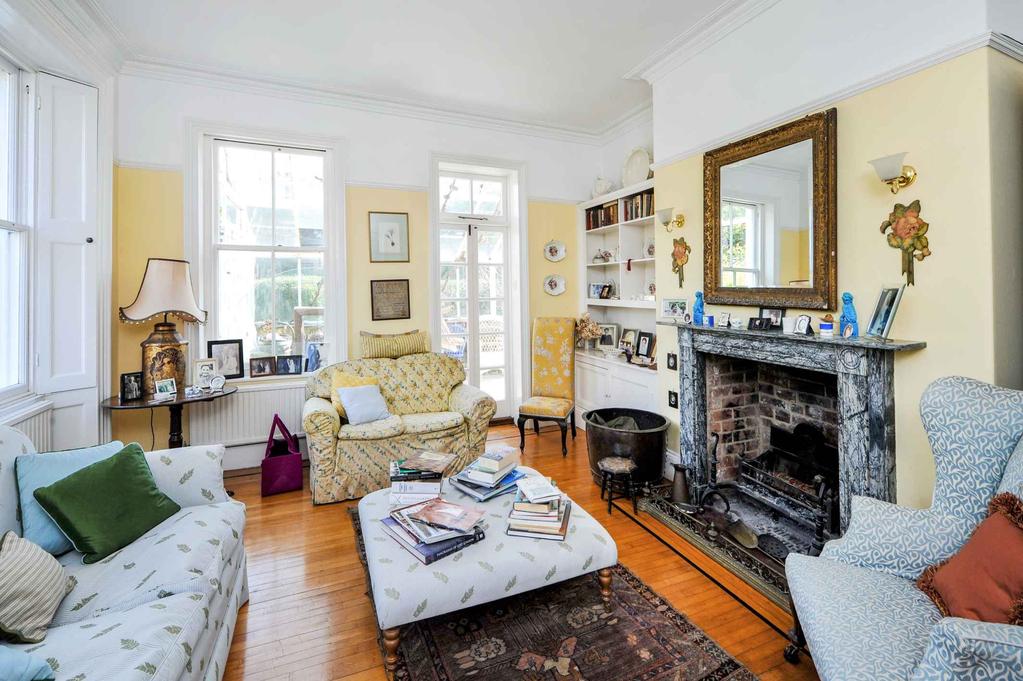 Description Mulberry House is a fine example of a Grade II listed detached Regency home. It is situated behind tall walls, offering in excess of 4,000 sq ft of accommodation arranged over 4 floors.