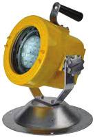 The E-DC Series offers three wattage options delivering up to 7100 lumens to workboats and mobile