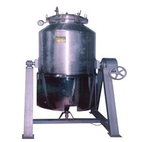 Capacity Range: 300 Lts to 6000 Lts 44. Sautiner (Lehyam Processing Equipment) Sautiner is used for all heat processing requirements in pharmaceuticals & food processing industries.