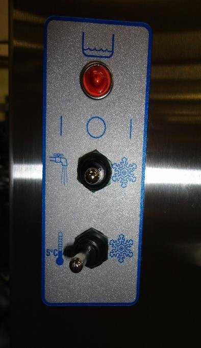 1.0 OPERATION 1.1 MACHINE CONTROLS Two selector switches located on the front of the machine control operation of the Frozen Beverage Machine.