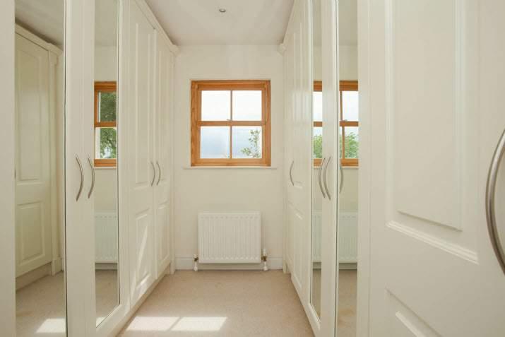 voltage spotlights ENSUITE SHOWER ROOM: Traditional white suite with 'Villeroy and