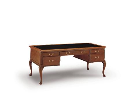 center pencil drawer C199 1/2 Table Desk with