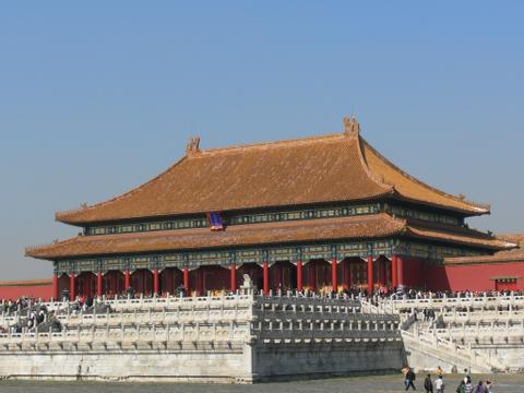 The original hall was built by the Ming Dynasty in 1406 and was destroyed seven times by fires