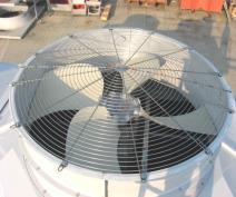 The MCS constantly regulates motor fan speed so to maintain a constant outlet water